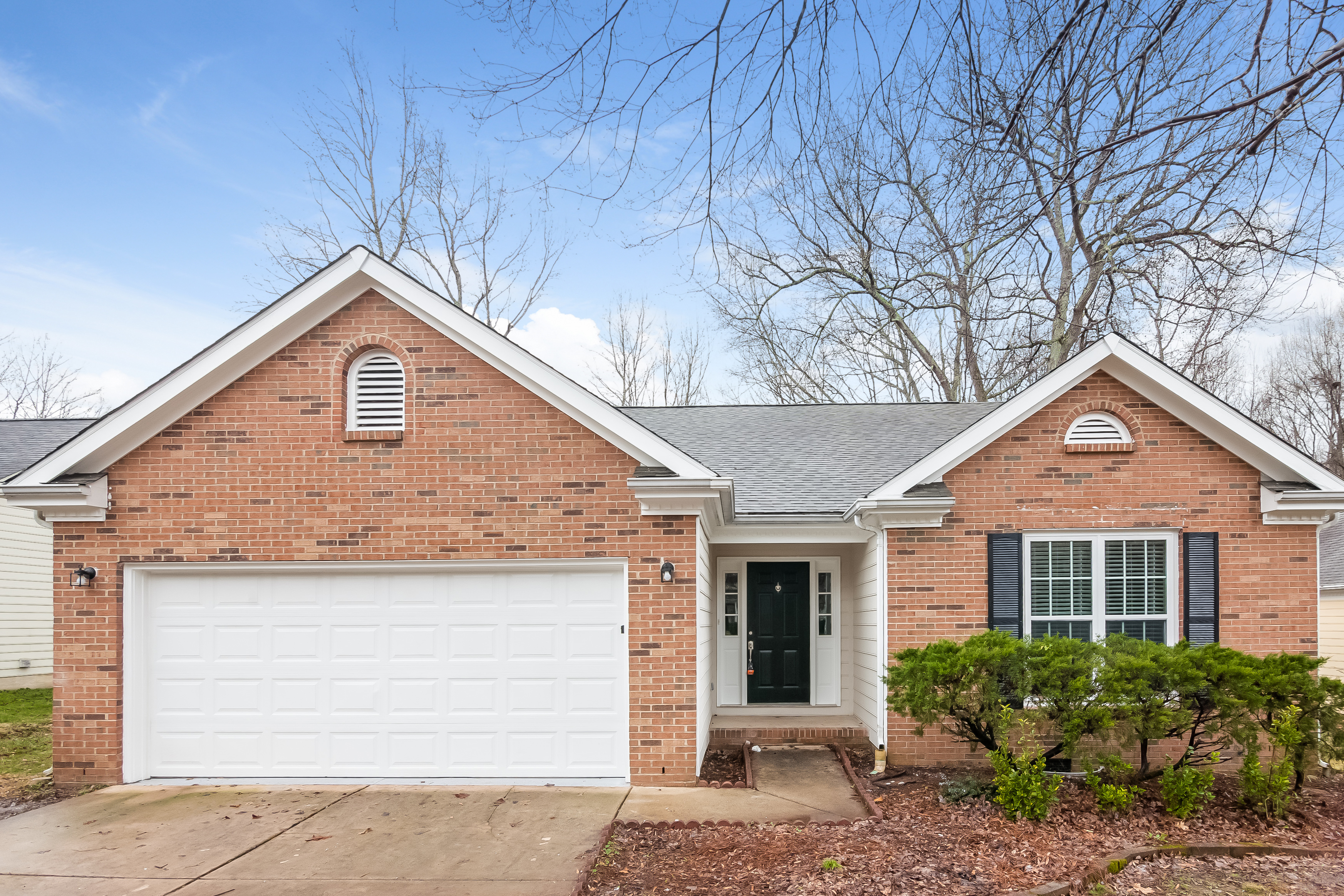 8733 Sam Dee Rd Charlotte, NC 28215